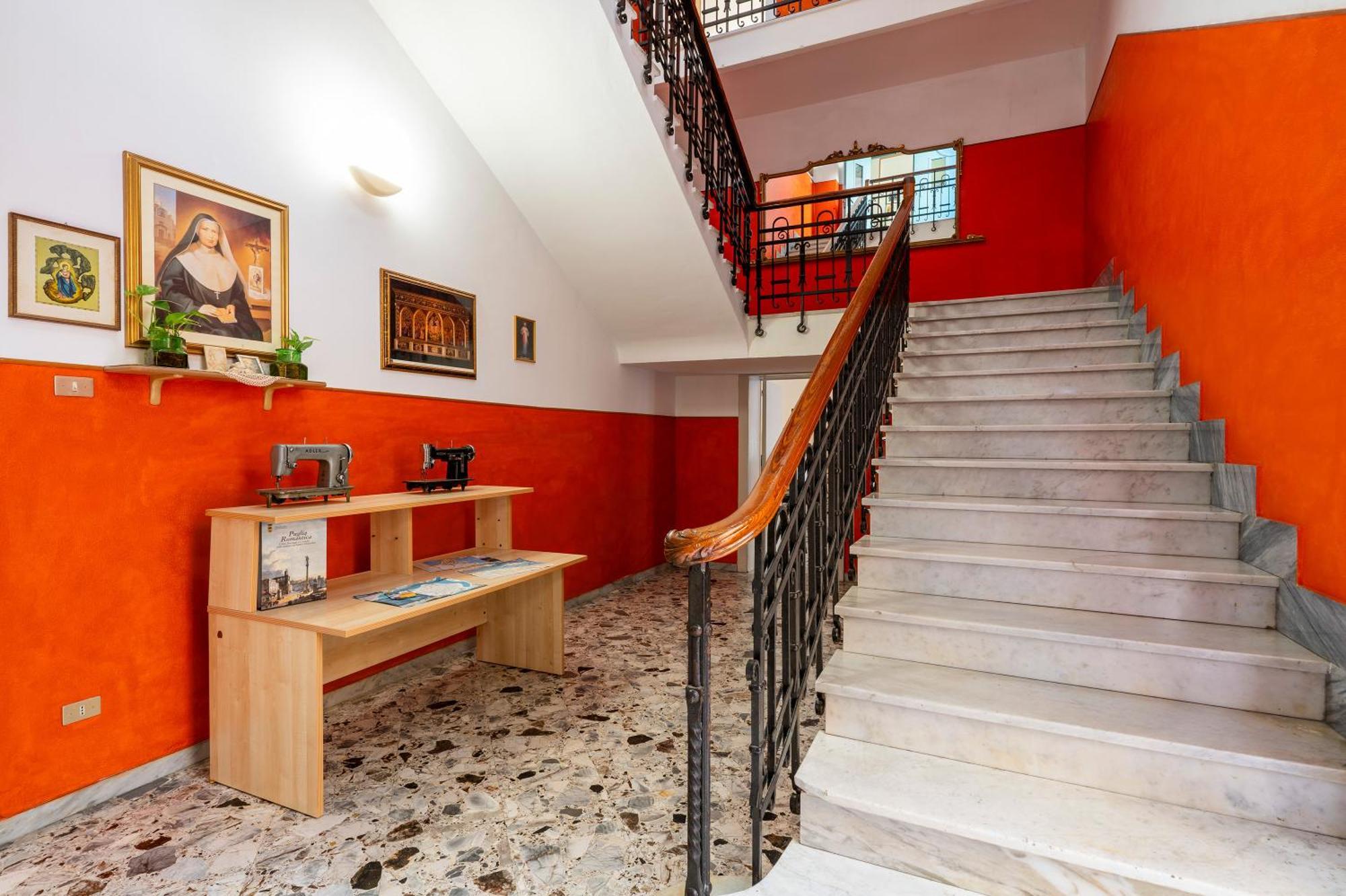 Отель Casa Di Madre Antonia Бриндизи Экстерьер фото